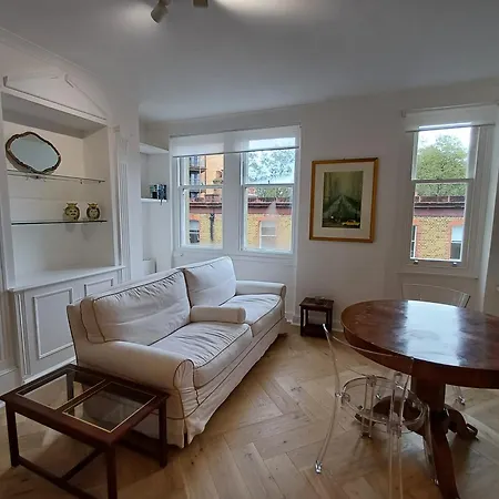 Luminous Marylebone Apartment